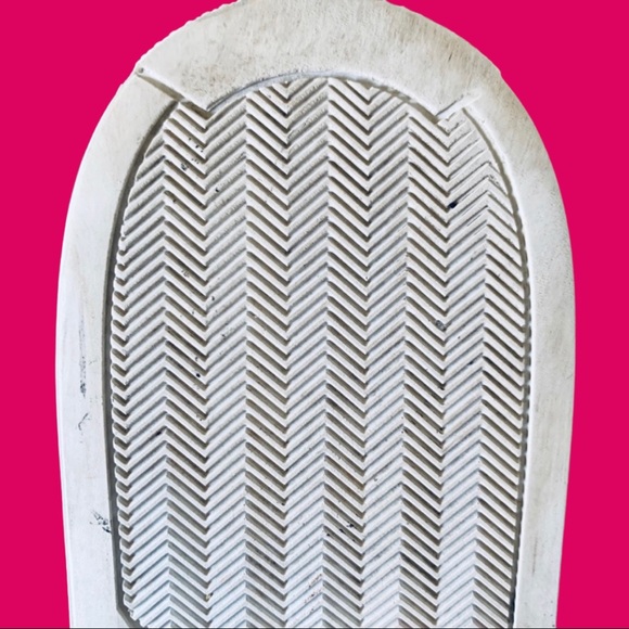 Givenchy Low Two-Tone Star Skate Sneakers - Picture 3 of 5